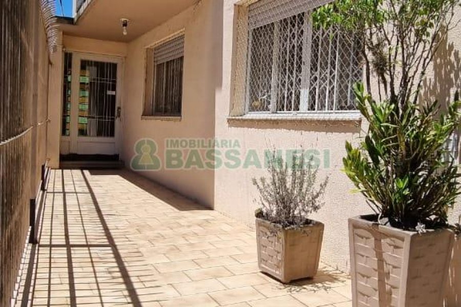 Apartamento com 88m², 2 dormitórios, 1 vaga, no bairro Madureira em Caxias do Sul para Comprar