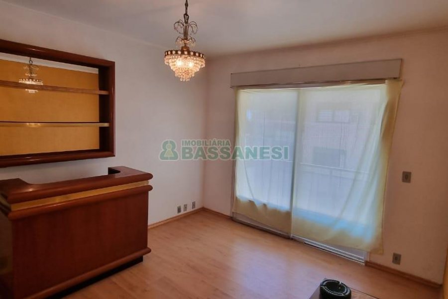 Apartamento com 88m², 2 dormitórios, 1 vaga, no bairro Madureira em Caxias do Sul para Comprar