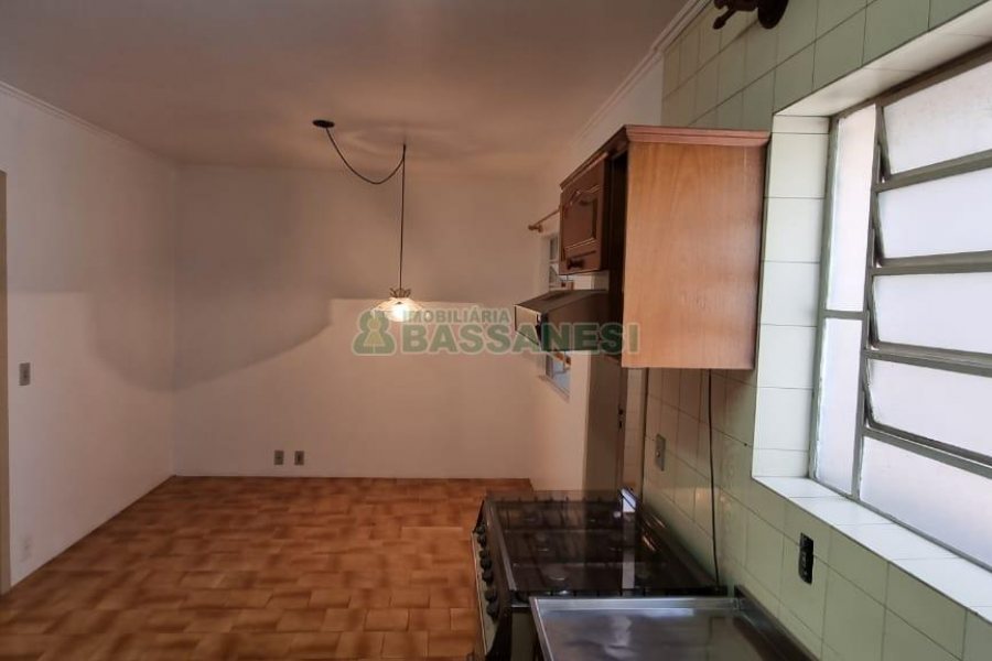 Apartamento com 88m², 2 dormitórios, 1 vaga, no bairro Madureira em Caxias do Sul para Comprar