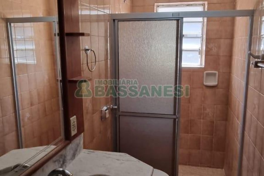 Apartamento com 88m², 2 dormitórios, 1 vaga, no bairro Madureira em Caxias do Sul para Comprar