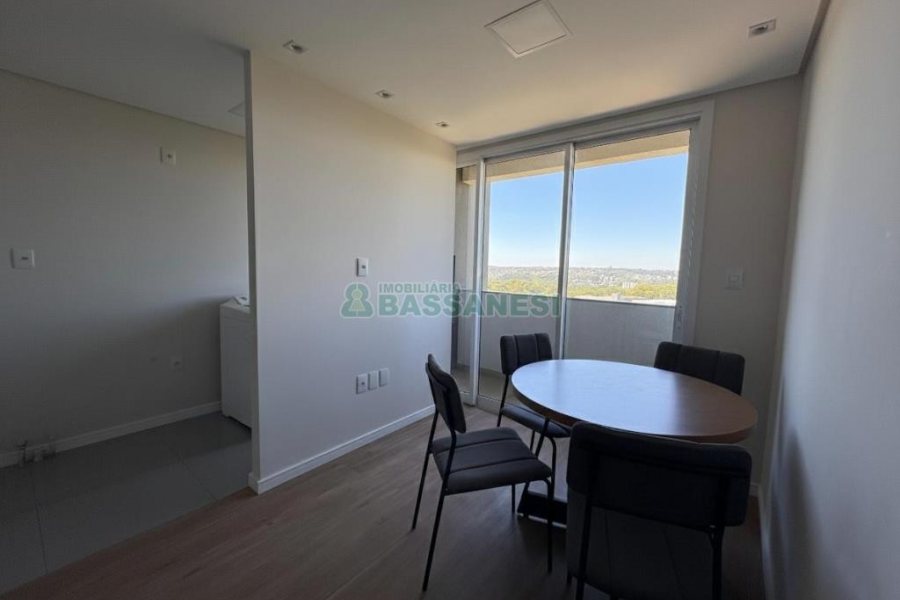 Apartamento com 58m², 2 dormitórios, 1 vaga, no bairro Sanvitto em Caxias do Sul para Alugar