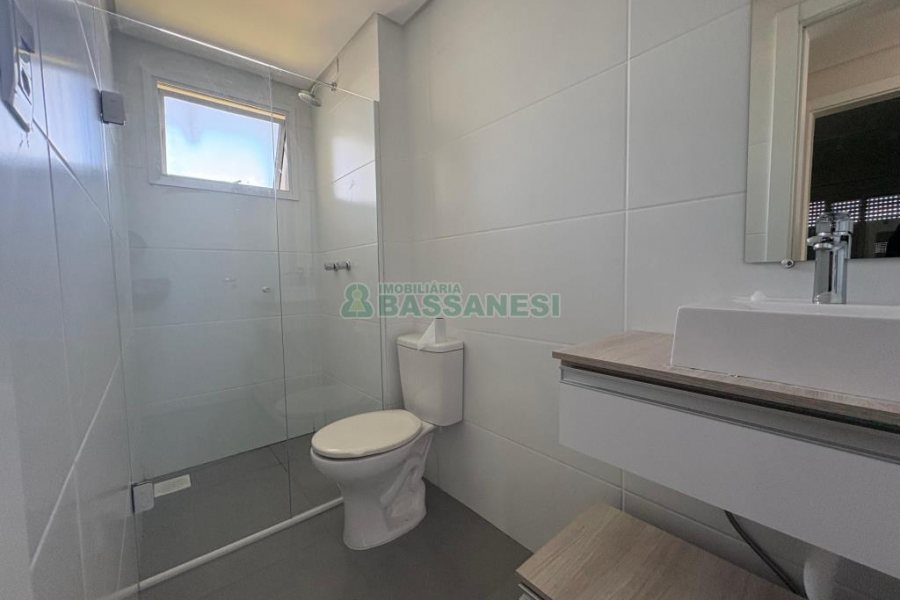 Apartamento com 58m², 2 dormitórios, 1 vaga, no bairro Sanvitto em Caxias do Sul para Alugar