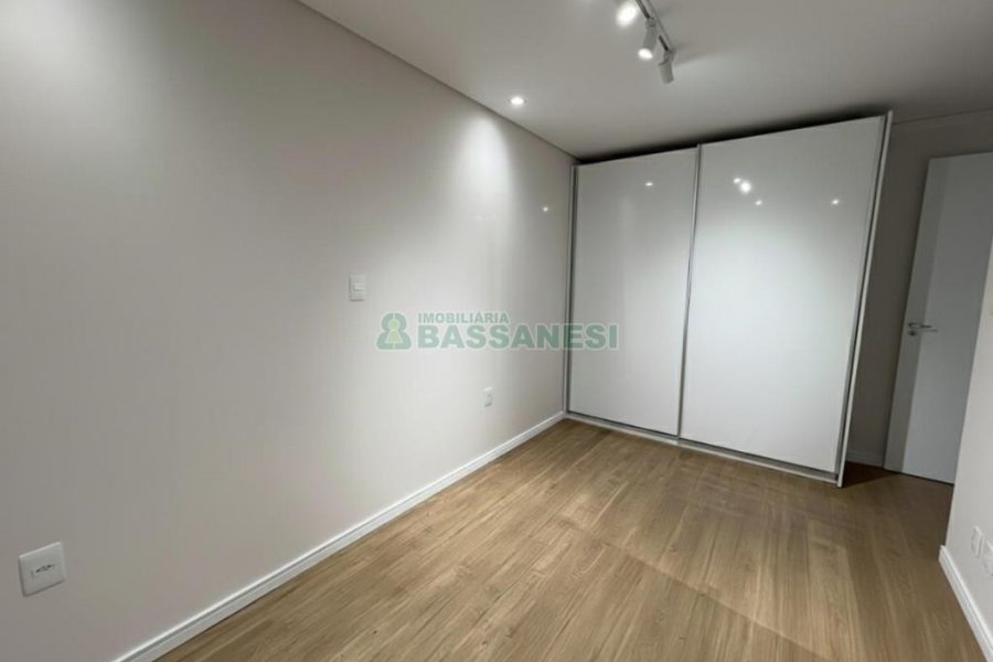 Apartamento com 58m², 2 dormitórios, 1 vaga, no bairro Sanvitto em Caxias do Sul para Alugar
