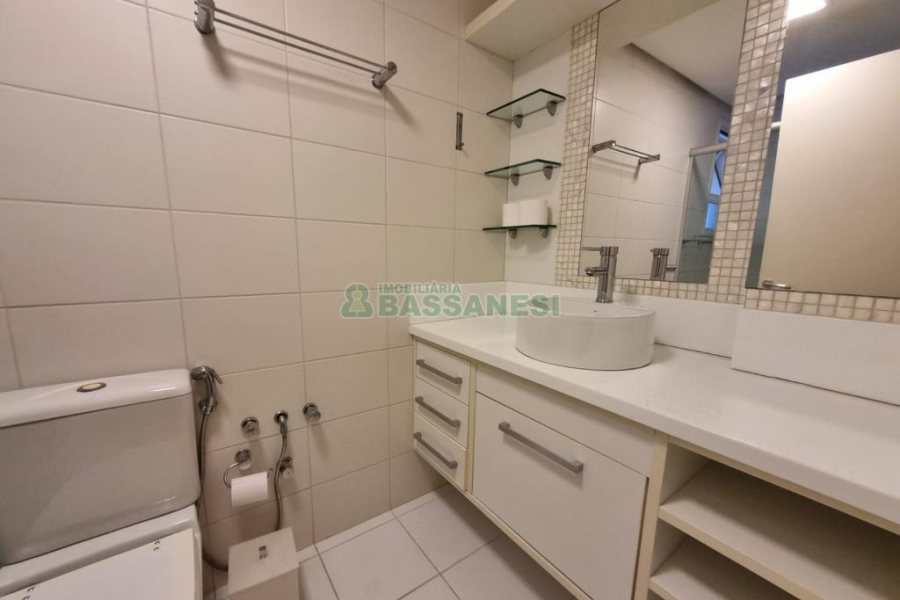 Apto Mobiliado com 110m², 2 dormitórios, 2 vagas, no bairro Rio Branco em Caxias do Sul para Alugar