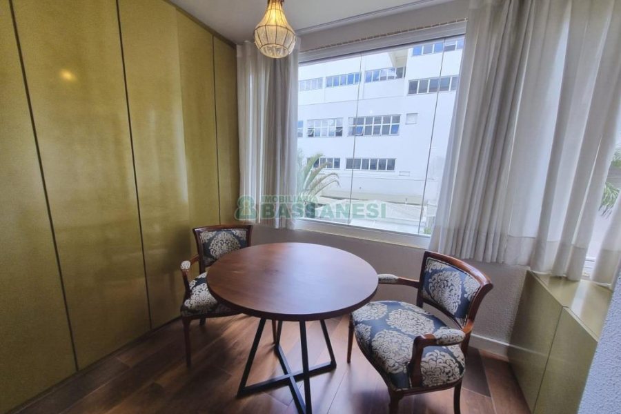 Apto Mobiliado com 110m², 2 dormitórios, 2 vagas, no bairro Rio Branco em Caxias do Sul para Alugar