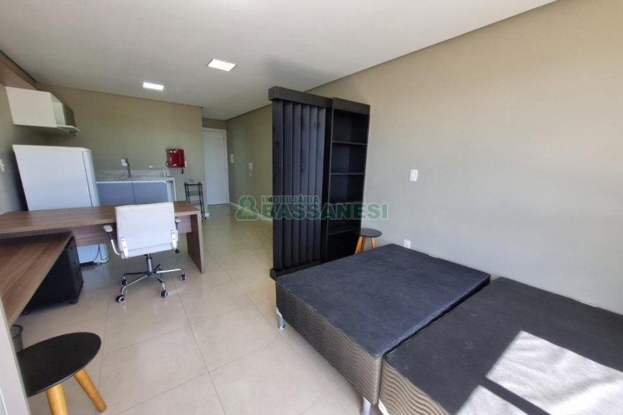 Kitinete Mobiliado com 40m², 1 dormitório, 1 vaga, no bairro Petrópolis em Caxias do Sul para Alugar