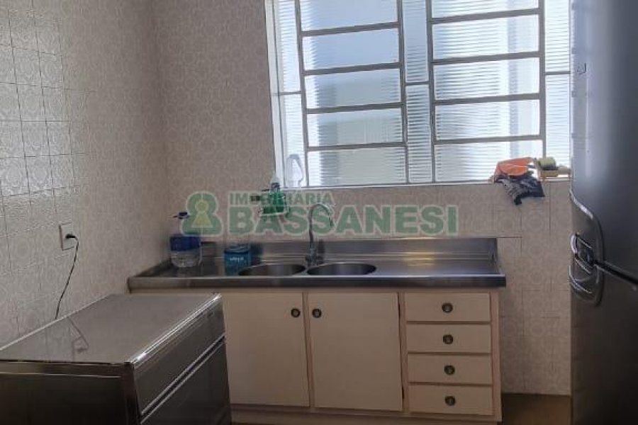 Apartamento com 102m², 3 dormitórios, 1 vaga, no bairro Centro em Caxias do Sul para Comprar