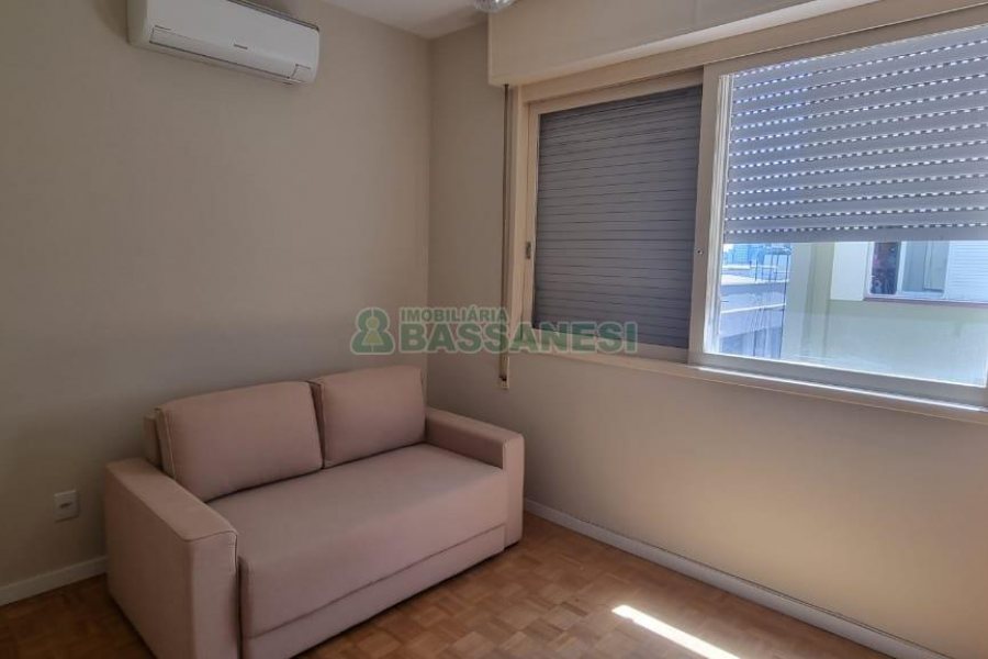 Apartamento com 102m², 3 dormitórios, 1 vaga, no bairro Centro em Caxias do Sul para Comprar