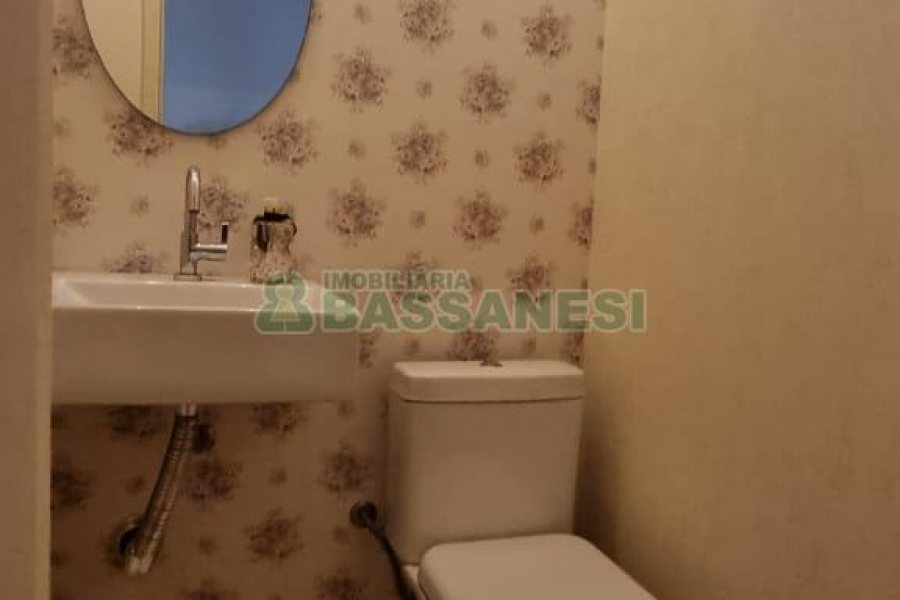 Apartamento com 102m², 3 dormitórios, 1 vaga, no bairro Centro em Caxias do Sul para Comprar