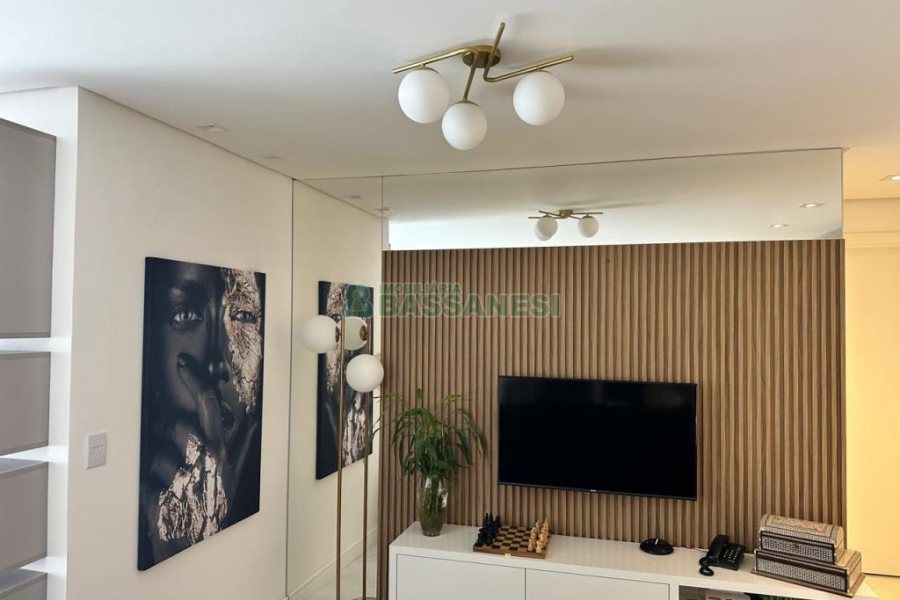 Apto Mobiliado com 111m², 3 dormitórios, 2 vagas, no bairro Cristo Redentor em Caxias do Sul para Alugar