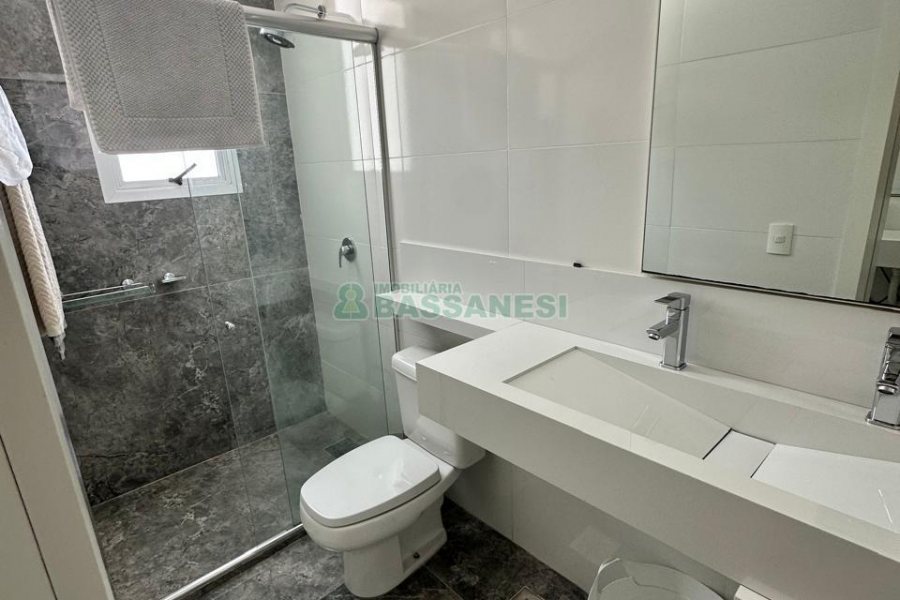 Apto Mobiliado com 111m², 3 dormitórios, 2 vagas, no bairro Cristo Redentor em Caxias do Sul para Alugar