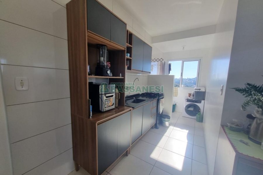 Apartamento com 55m², 2 dormitórios, 1 vaga, no bairro Cidade Nova em Caxias do Sul para Alugar