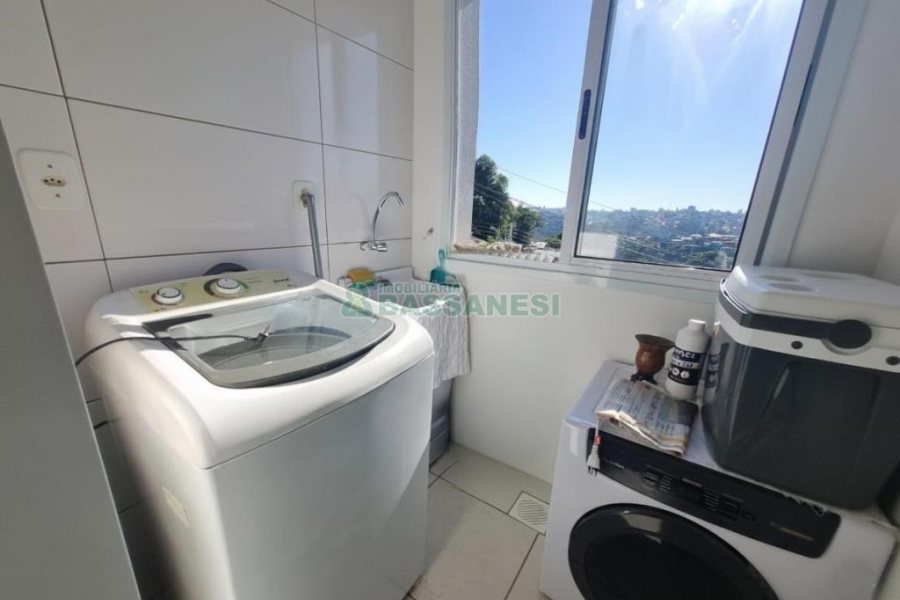 Apartamento com 55m², 2 dormitórios, 1 vaga, no bairro Cidade Nova em Caxias do Sul para Alugar