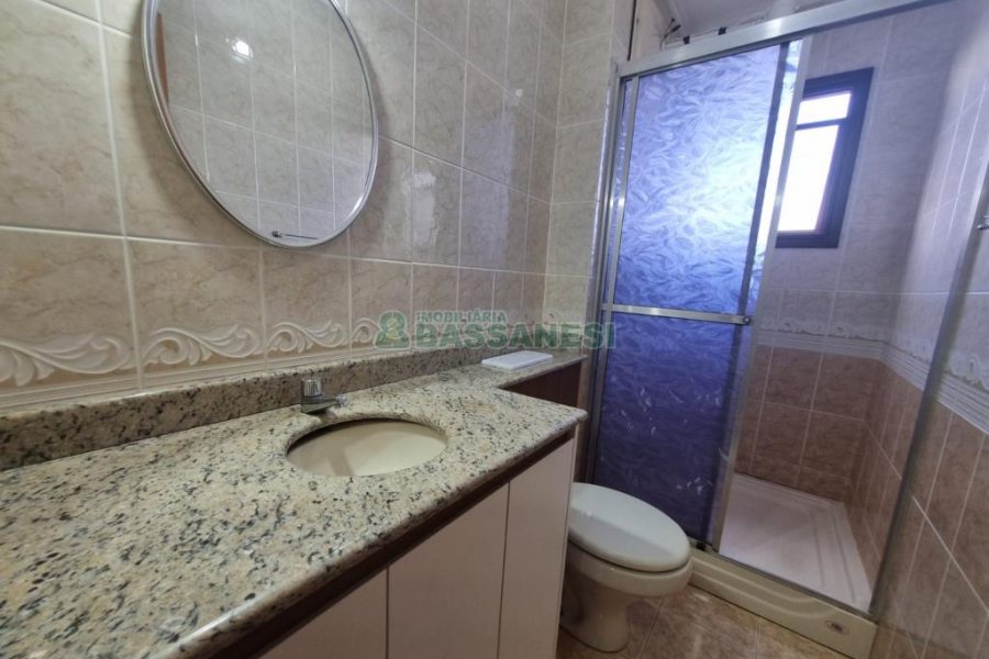 Apartamento com 63m², 2 dormitórios, 1 vaga, no bairro Marechal Floriano em Caxias do Sul para Alugar