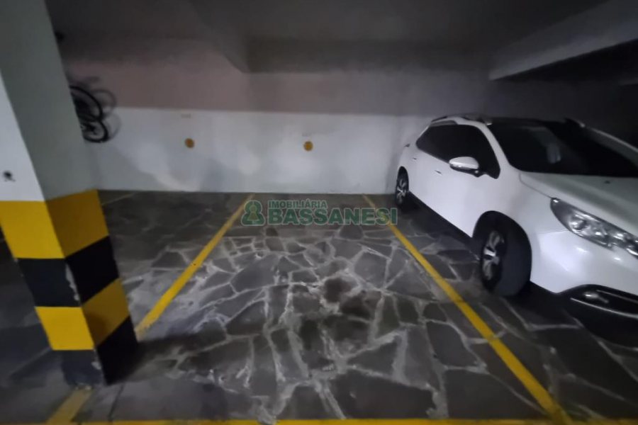 Apartamento com 63m², 2 dormitórios, 1 vaga, no bairro Marechal Floriano em Caxias do Sul para Alugar