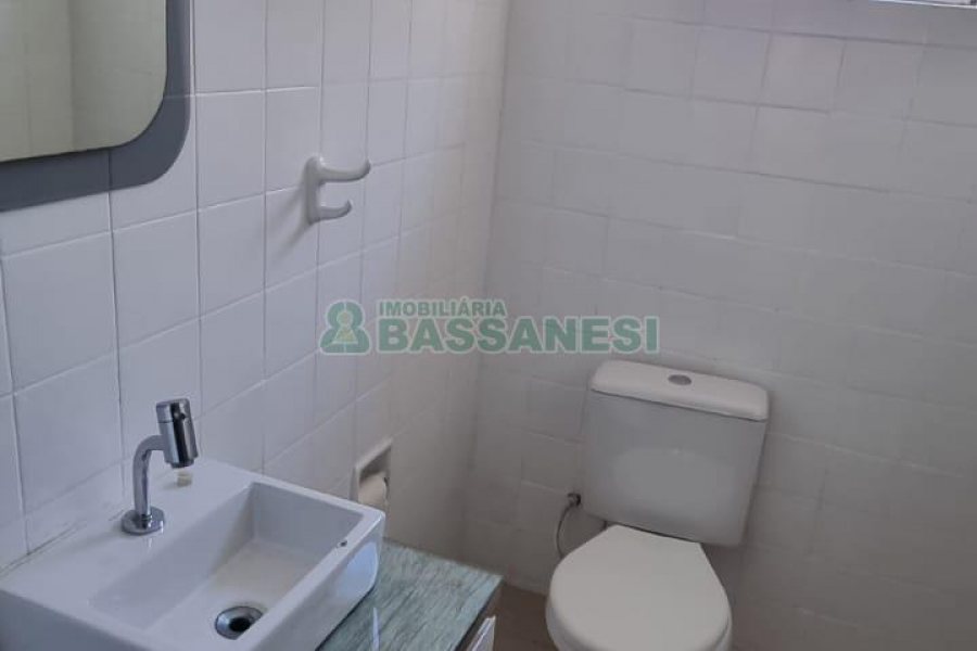 Sala com 150m², no bairro Pio X em Caxias do Sul para Alugar