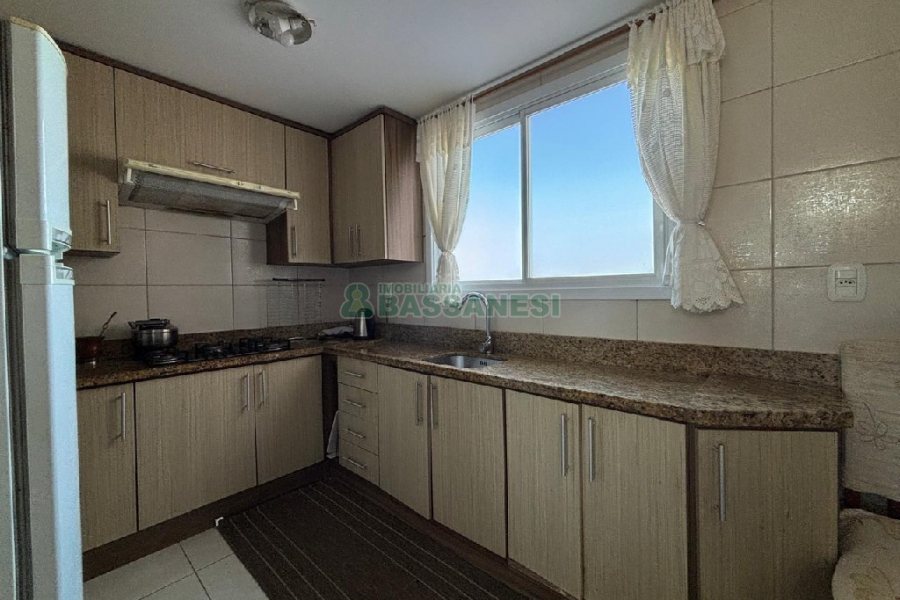 Apto Mobiliado com 92m², 1 dormitório, 2 vagas, no bairro Cruzeiro em Caxias do Sul para Alugar