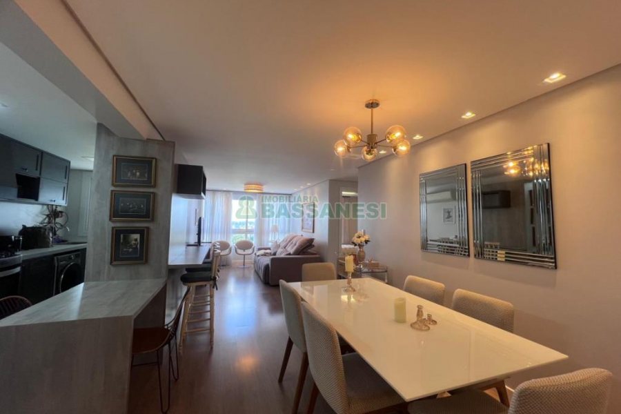 Apto Mobiliado com 88m², 2 dormitórios, 2 vagas, no bairro Villagio Iguatemi em Caxias do Sul para Alugar