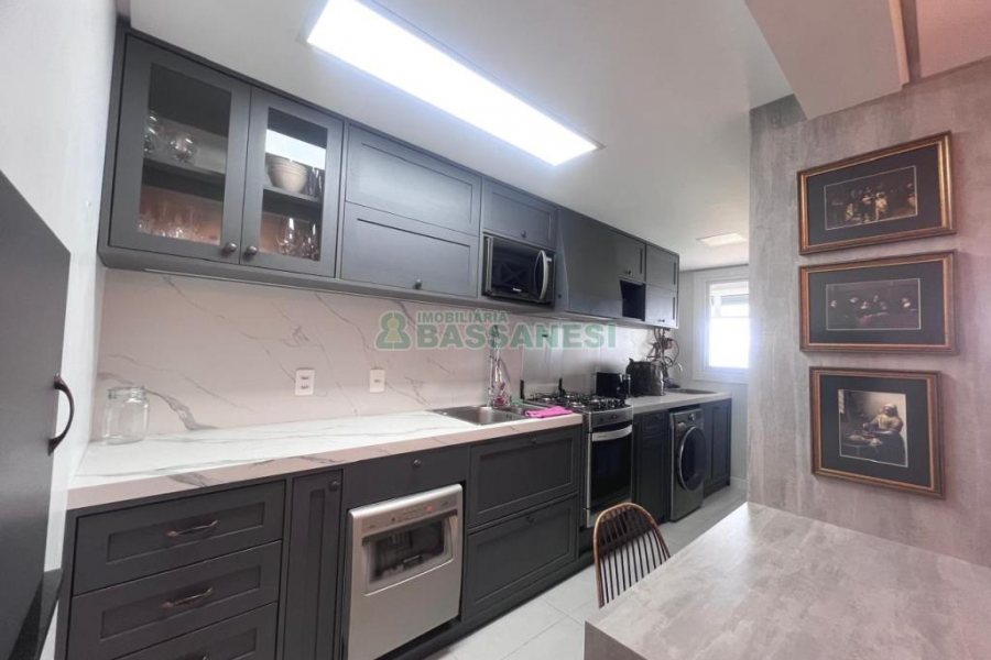 Apto Mobiliado com 88m², 2 dormitórios, 2 vagas, no bairro Villagio Iguatemi em Caxias do Sul para Alugar