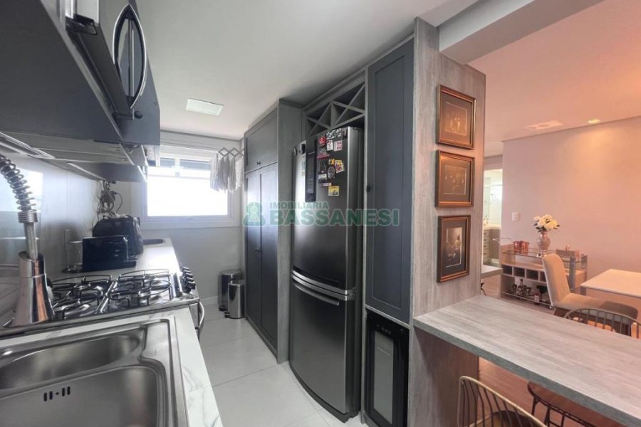 Apto Mobiliado com 88m², 2 dormitórios, 2 vagas, no bairro Villagio Iguatemi em Caxias do Sul para Alugar