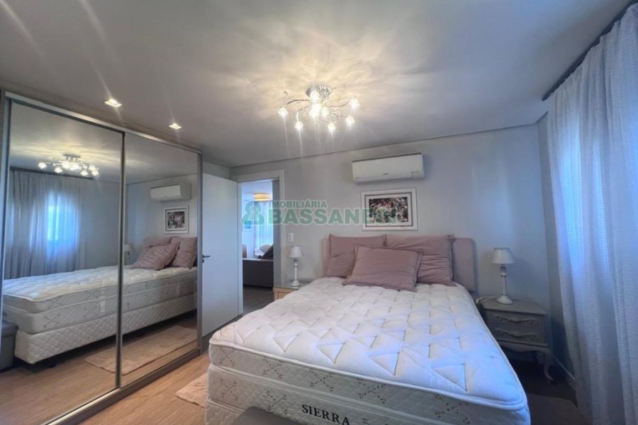 Apto Mobiliado com 88m², 2 dormitórios, 2 vagas, no bairro Villagio Iguatemi em Caxias do Sul para Alugar