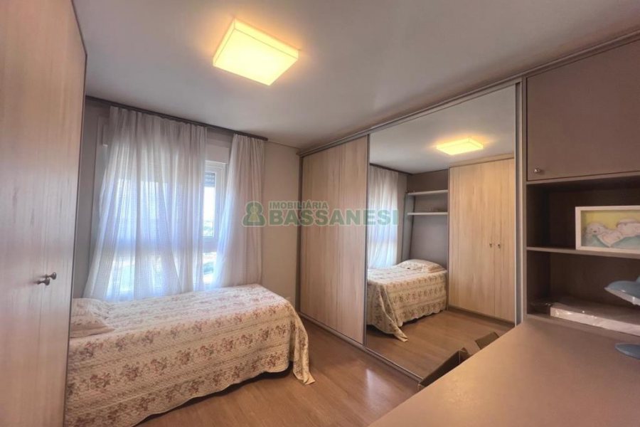 Apto Mobiliado com 88m², 2 dormitórios, 2 vagas, no bairro Villagio Iguatemi em Caxias do Sul para Alugar