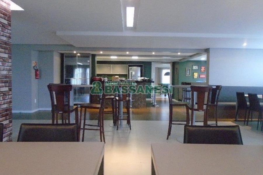 Apto Mobiliado com 88m², 2 dormitórios, 2 vagas, no bairro Villagio Iguatemi em Caxias do Sul para Alugar