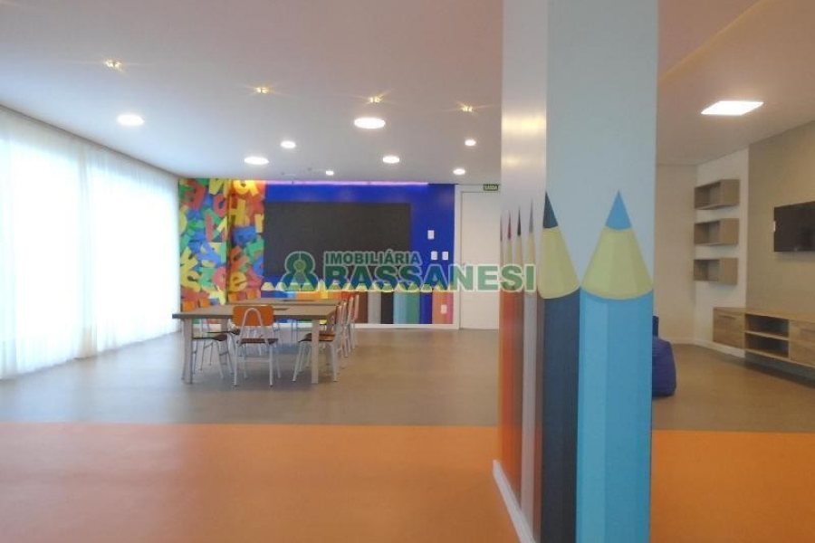 Apto Mobiliado com 88m², 2 dormitórios, 2 vagas, no bairro Villagio Iguatemi em Caxias do Sul para Alugar