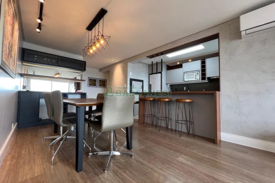 Apto Mobiliado com 88m², 2 dormitórios, 1 vaga, no bairro Villagio Iguatemi em Caxias do Sul para Alugar