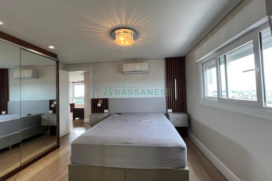 Apto Mobiliado com 88m², 2 dormitórios, 1 vaga, no bairro Villagio Iguatemi em Caxias do Sul para Alugar