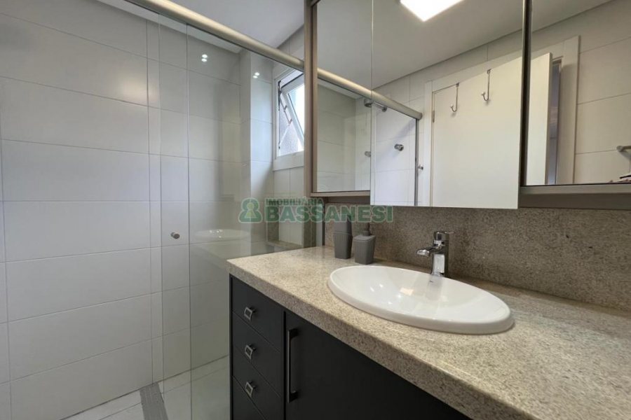 Apto Mobiliado com 88m², 2 dormitórios, 1 vaga, no bairro Villagio Iguatemi em Caxias do Sul para Alugar