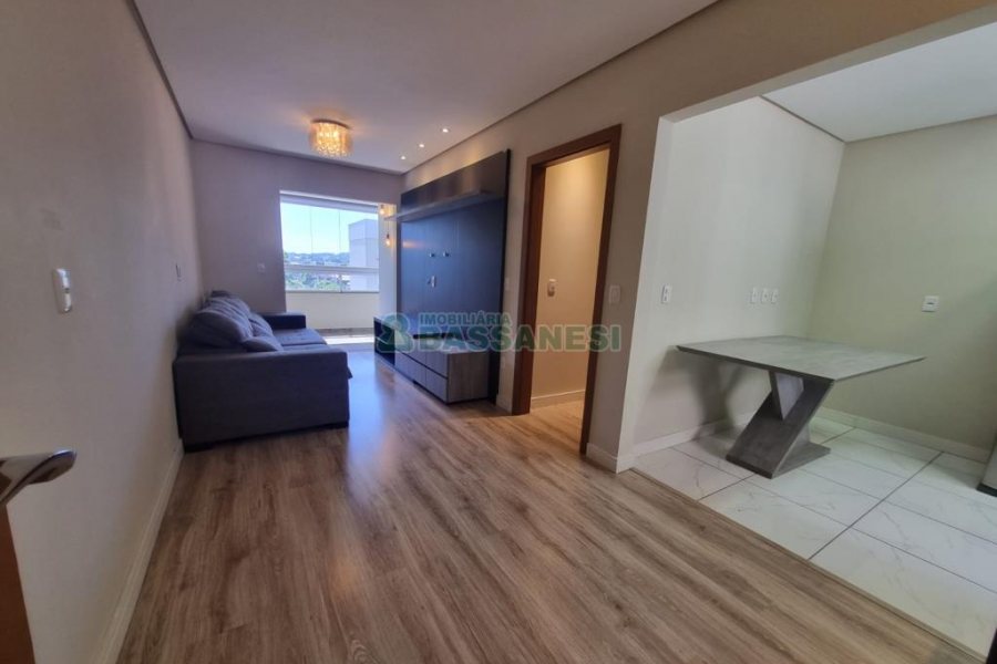 Apto Mobiliado com 87m², 2 dormitórios, 1 vaga, no bairro Petrópolis em Caxias do Sul para Alugar