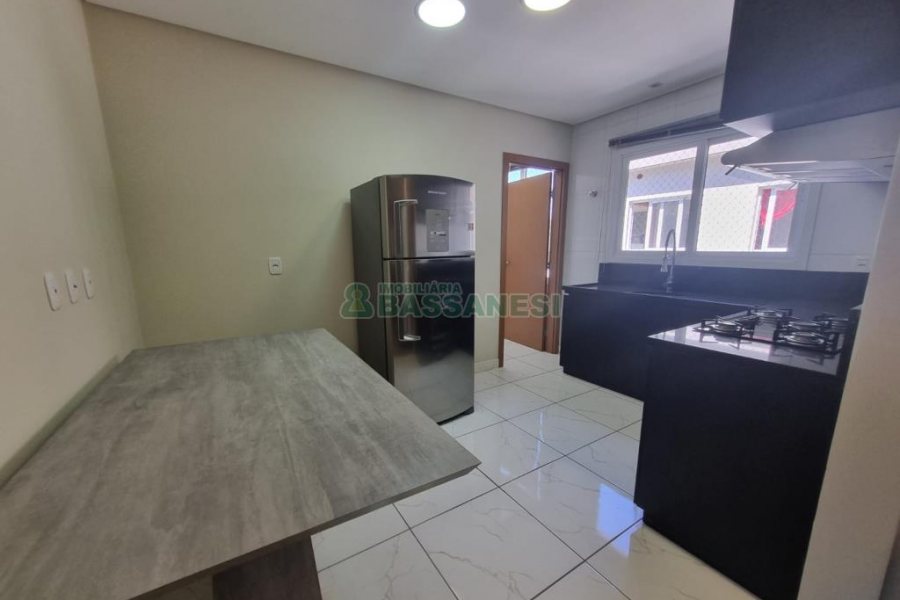 Apto Mobiliado com 87m², 2 dormitórios, 1 vaga, no bairro Petrópolis em Caxias do Sul para Alugar