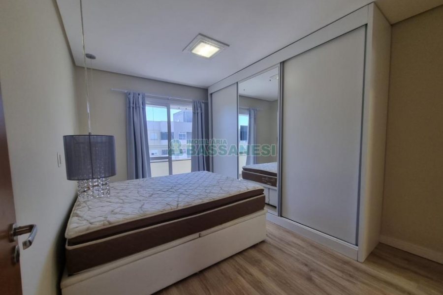 Apto Mobiliado com 87m², 2 dormitórios, 1 vaga, no bairro Petrópolis em Caxias do Sul para Alugar