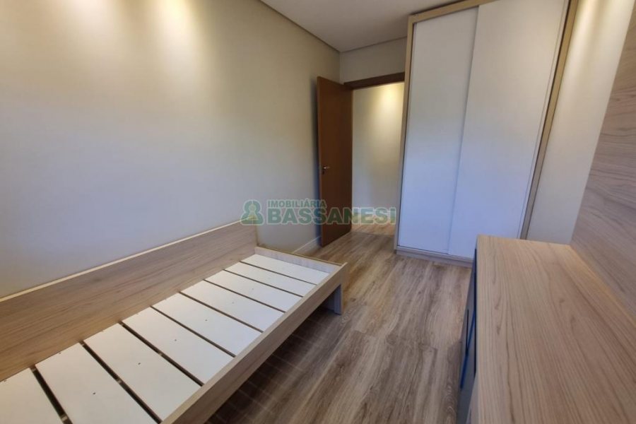 Apto Mobiliado com 87m², 2 dormitórios, 1 vaga, no bairro Petrópolis em Caxias do Sul para Alugar