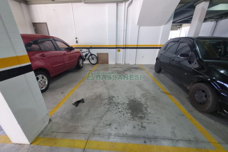 Apto Mobiliado com 87m², 2 dormitórios, 1 vaga, no bairro Petrópolis em Caxias do Sul para Alugar