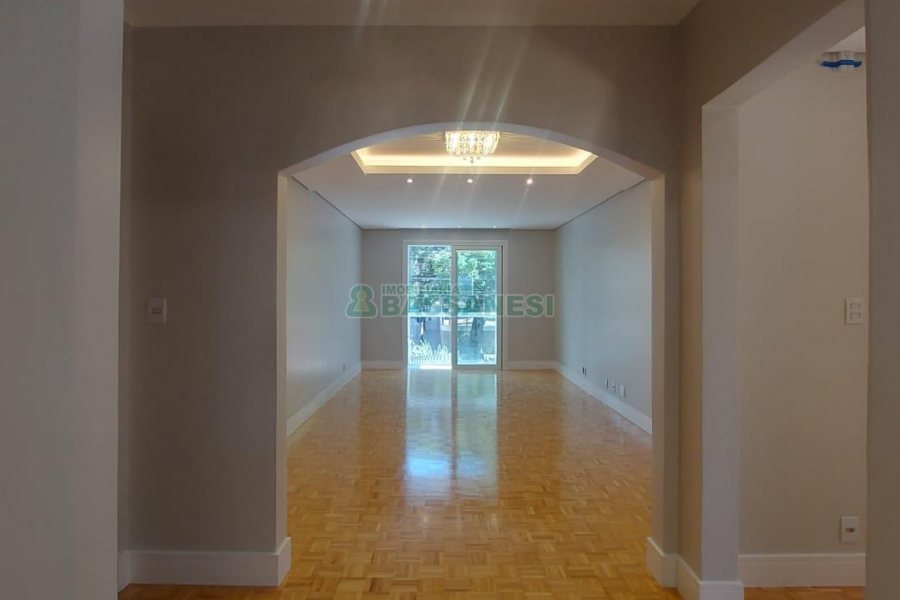 Apartamento com 156m², 3 dormitórios, 1 vaga, no bairro Panazzolo em Caxias do Sul para Alugar