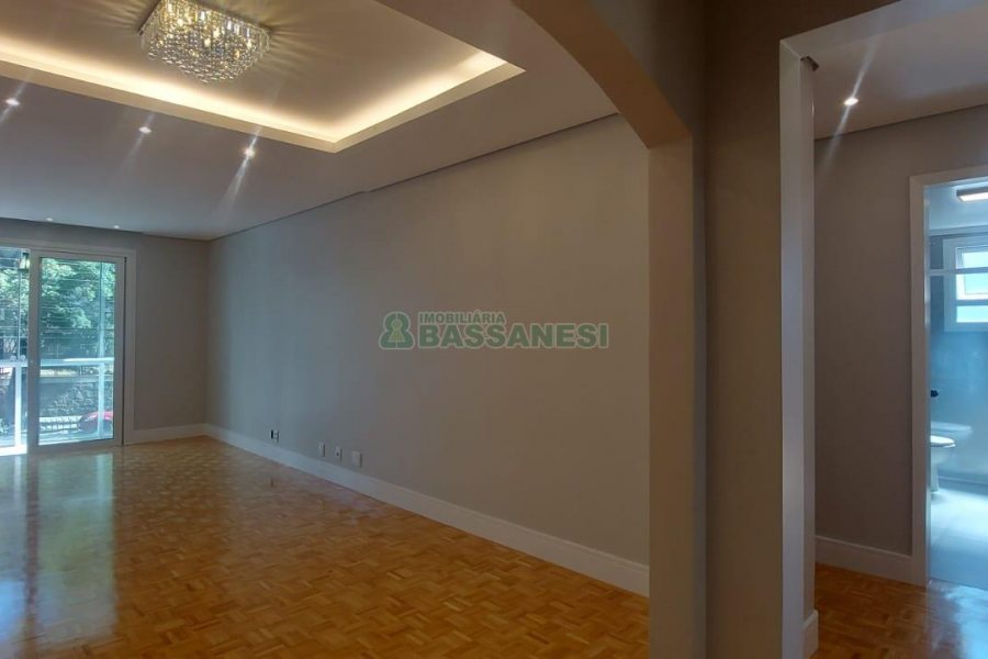 Apartamento com 156m², 3 dormitórios, 1 vaga, no bairro Panazzolo em Caxias do Sul para Alugar