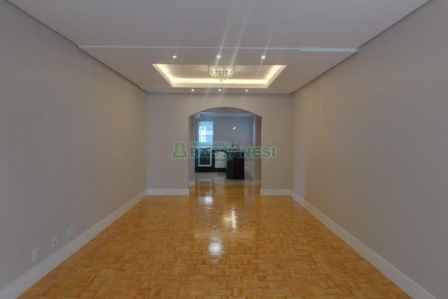 Apartamento com 156m², 3 dormitórios, 1 vaga, no bairro Panazzolo em Caxias do Sul para Alugar