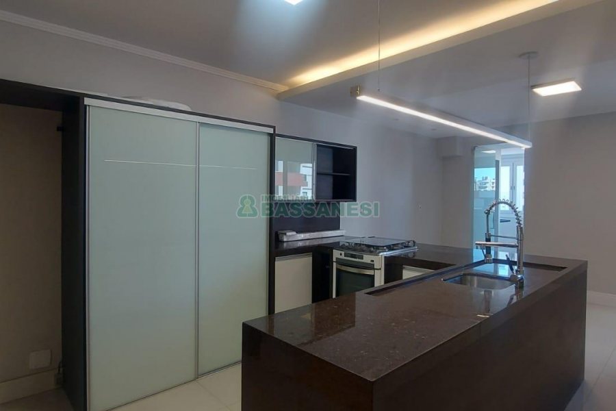 Apartamento com 156m², 3 dormitórios, 1 vaga, no bairro Panazzolo em Caxias do Sul para Alugar