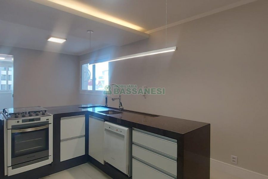 Apartamento com 156m², 3 dormitórios, 1 vaga, no bairro Panazzolo em Caxias do Sul para Alugar
