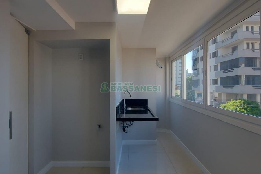 Apartamento com 156m², 3 dormitórios, 1 vaga, no bairro Panazzolo em Caxias do Sul para Alugar