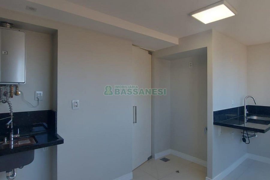 Apartamento com 156m², 3 dormitórios, 1 vaga, no bairro Panazzolo em Caxias do Sul para Alugar