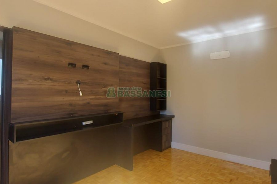 Apartamento com 156m², 3 dormitórios, 1 vaga, no bairro Panazzolo em Caxias do Sul para Alugar