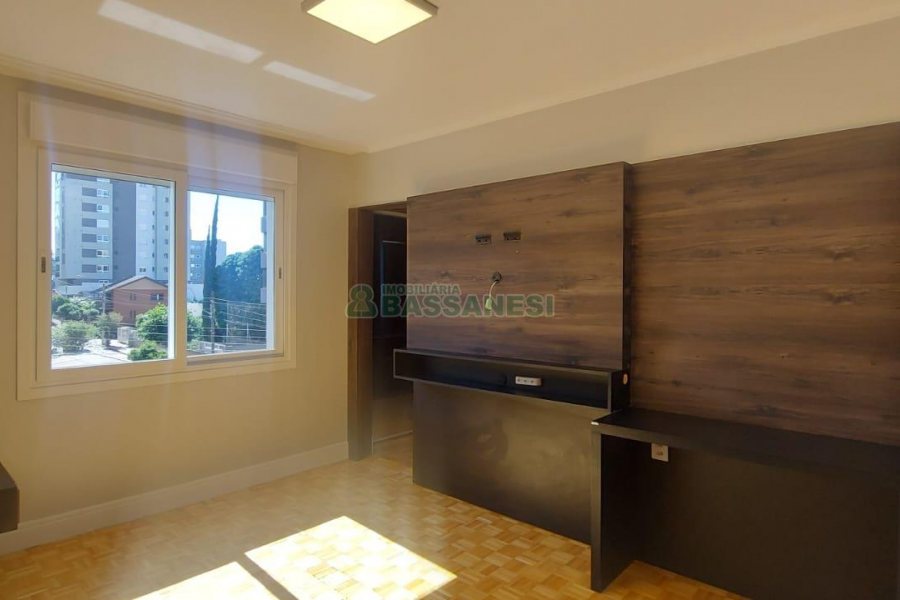 Apartamento com 156m², 3 dormitórios, 1 vaga, no bairro Panazzolo em Caxias do Sul para Alugar