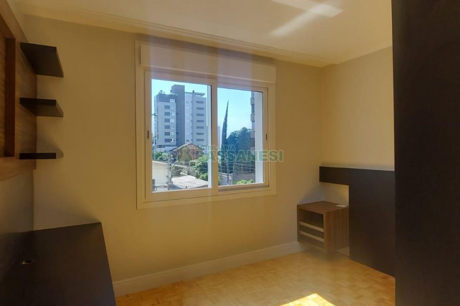 Apartamento com 156m², 3 dormitórios, 1 vaga, no bairro Panazzolo em Caxias do Sul para Alugar