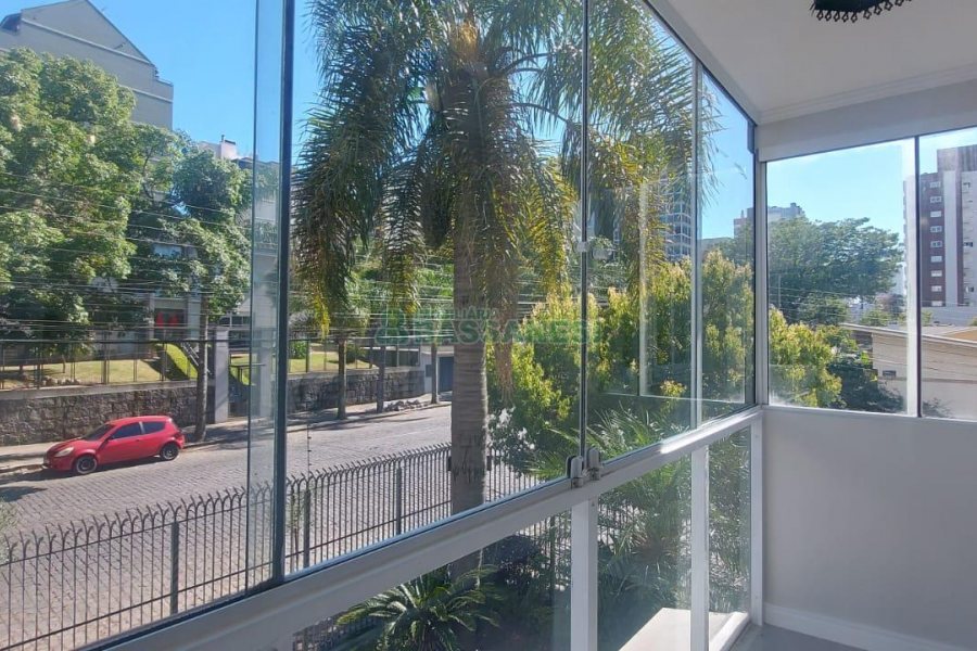 Apartamento com 156m², 3 dormitórios, 1 vaga, no bairro Panazzolo em Caxias do Sul para Alugar