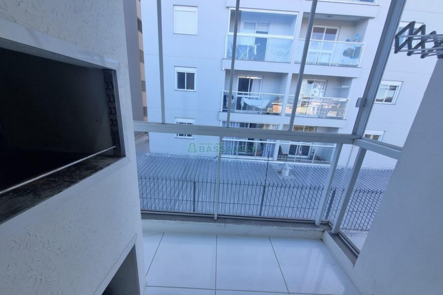 Apartamento com 67m², 2 dormitórios, 1 vaga, no bairro Vinhedos em Caxias do Sul para Alugar