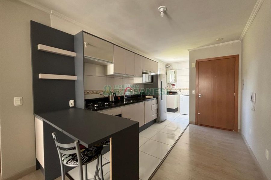 Apartamento com 67m², 2 dormitórios, 1 vaga, no bairro Vinhedos em Caxias do Sul para Alugar