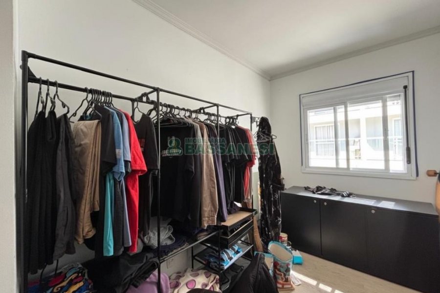 Apartamento com 67m², 2 dormitórios, 1 vaga, no bairro Vinhedos em Caxias do Sul para Alugar